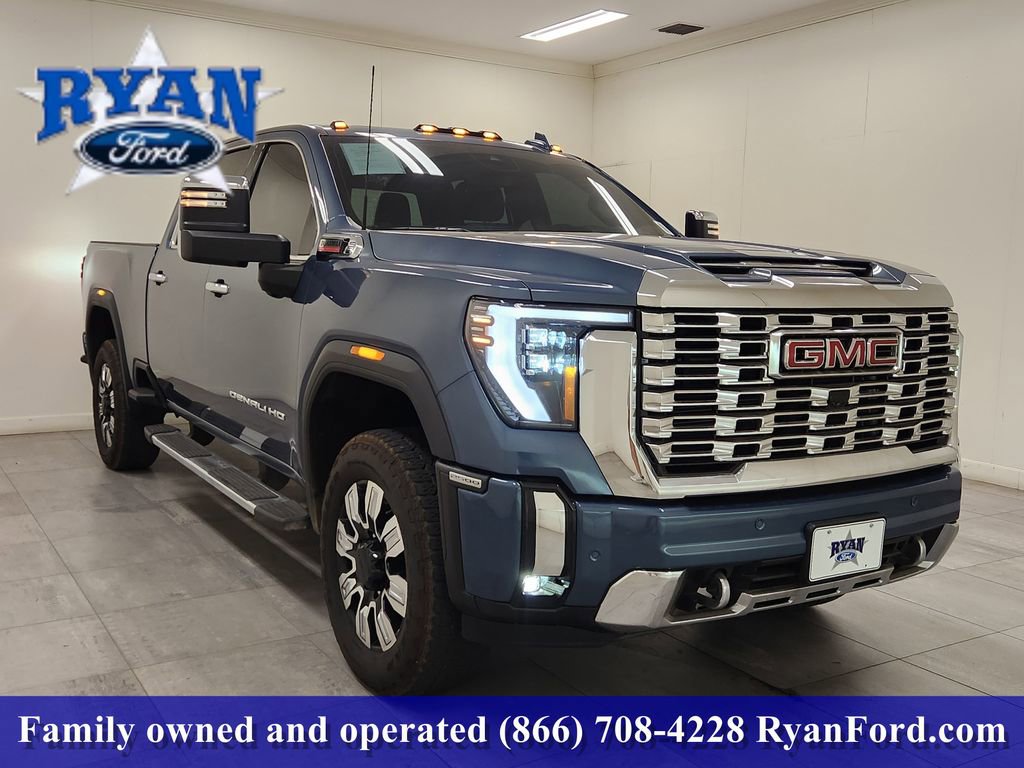 Used 2025 GMC Sierra 2500 Denali w/ Denali Reserve Package image 2