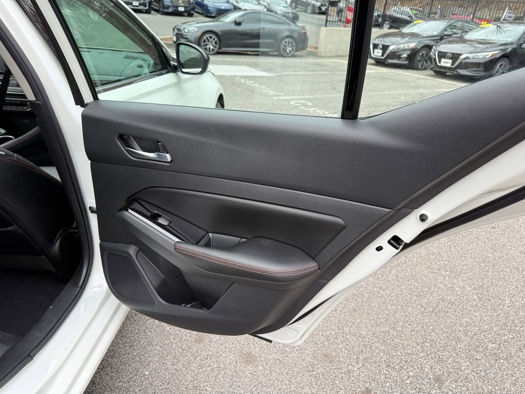 Used 2024 Nissan Altima 2.5 SR image 28