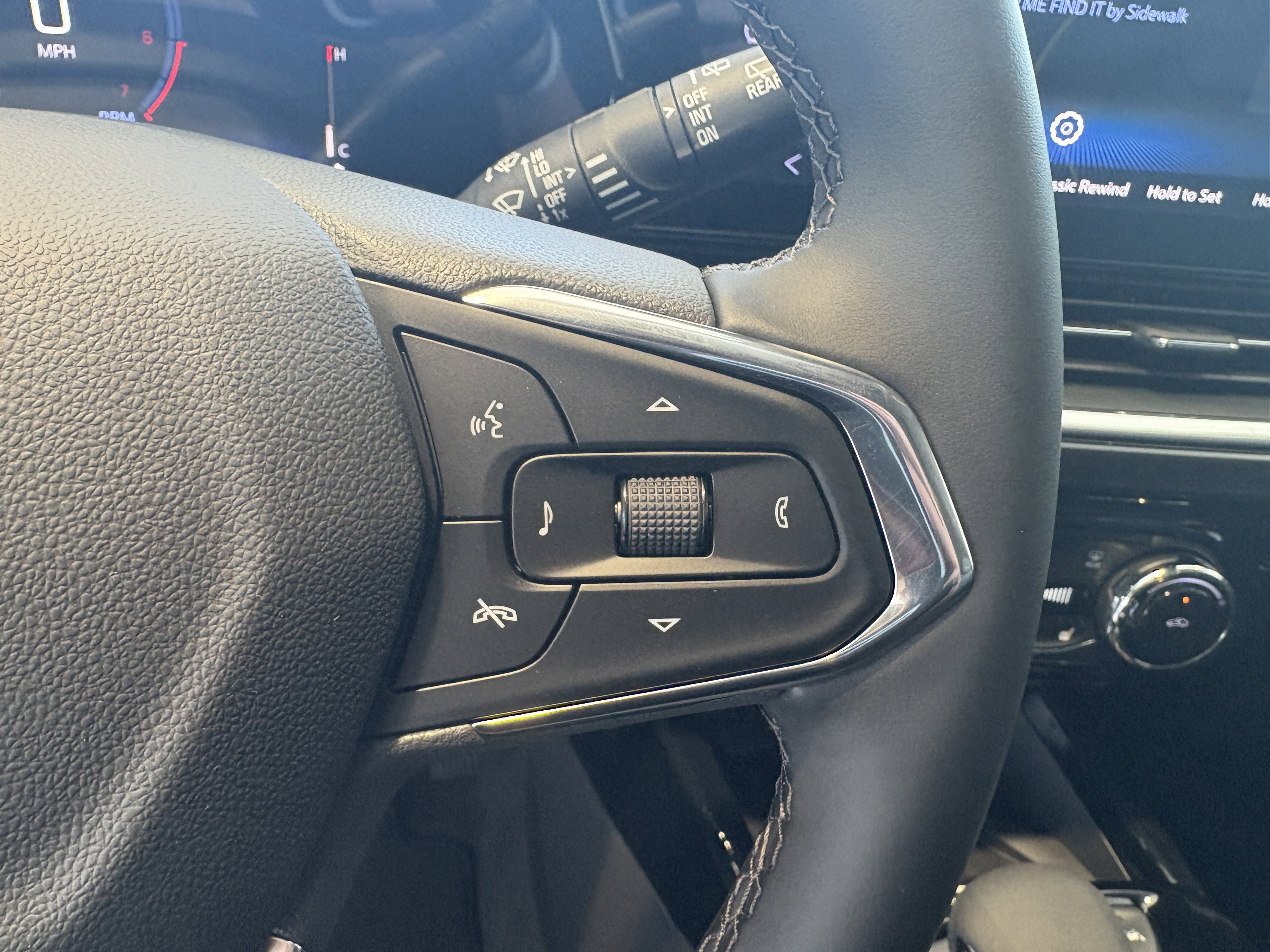 New 2026 Chevrolet Trax ACTIV w/ Sunroof Package image 11