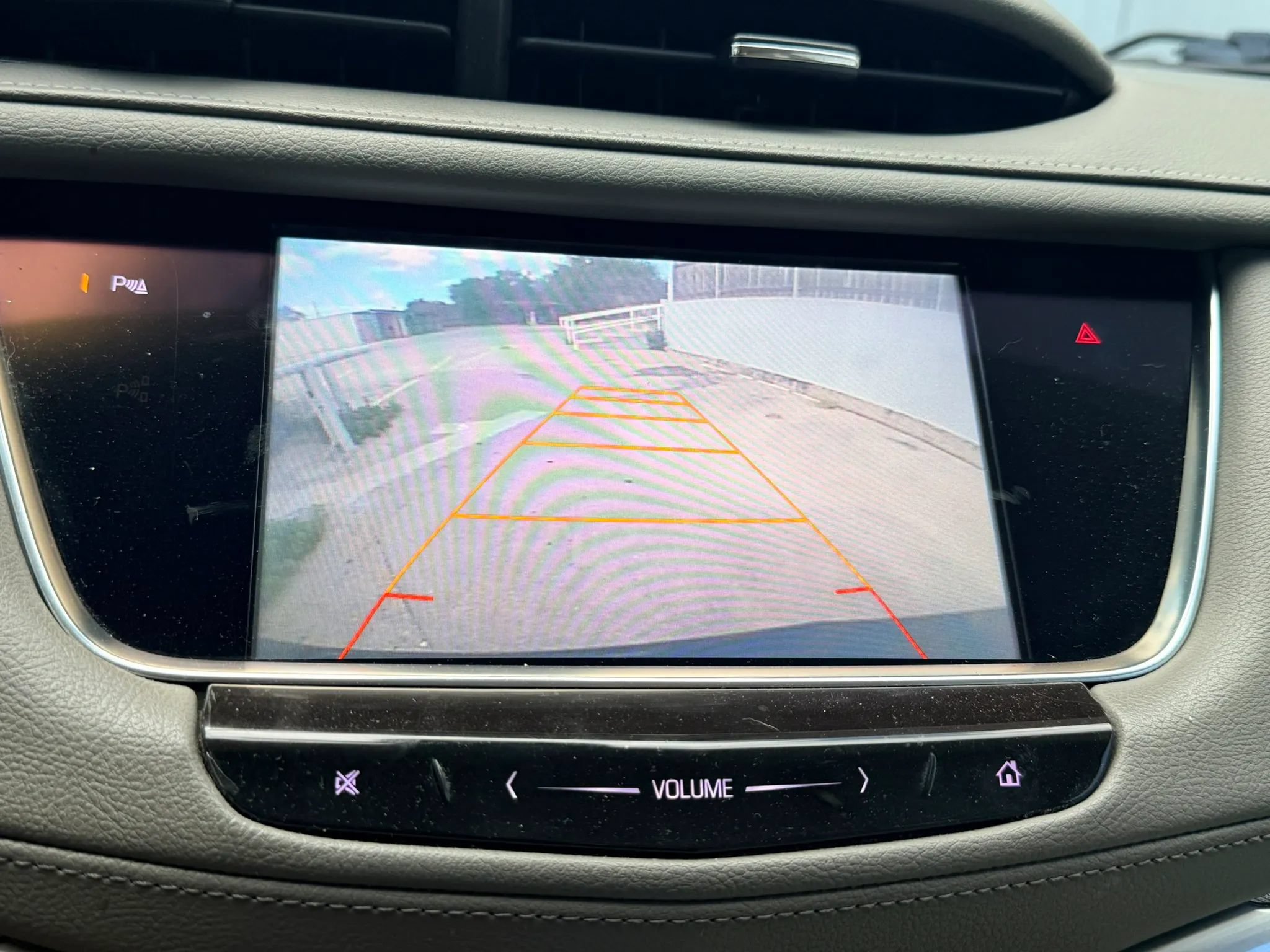 Used 2017 Cadillac XT5 Luxury w/ Driver Awareness Package FWD image 16