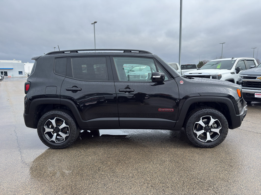 Used 2022 Jeep Renegade Trailhawk w/ Trailer Tow Group AWD/4WD image 4