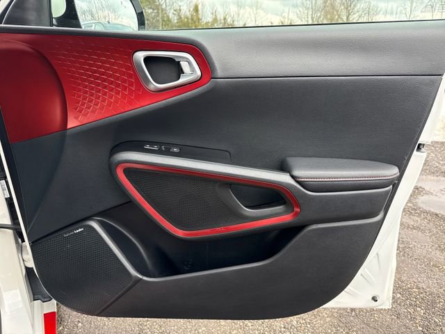 Used 2020 Kia Soul GT-Line Turbo image 25