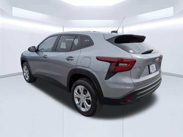 Used 2024 Chevrolet Trax LS w/ Driver Confidence Package image 6
