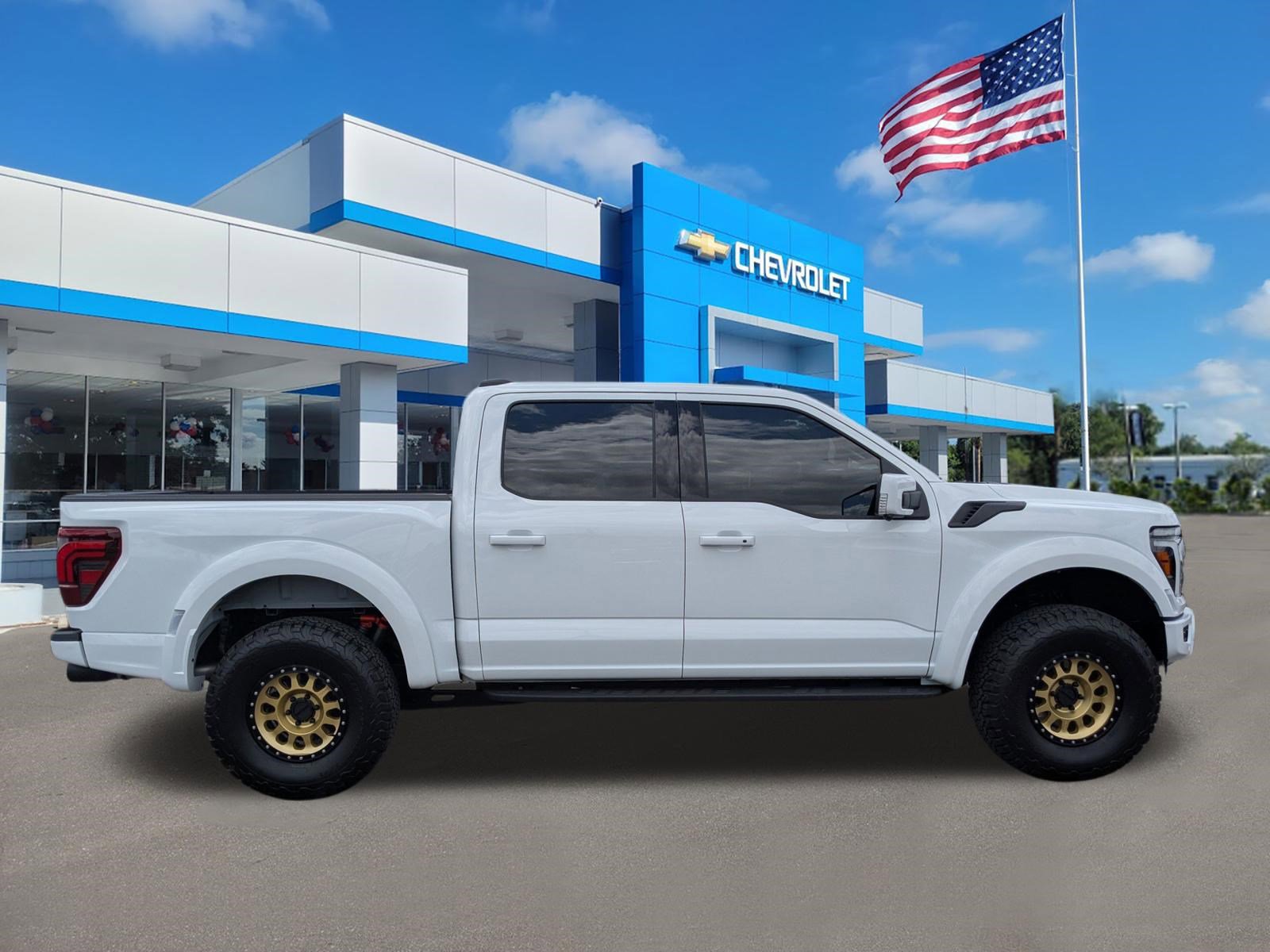 Used 2025 Ford F150 Raptor image 3