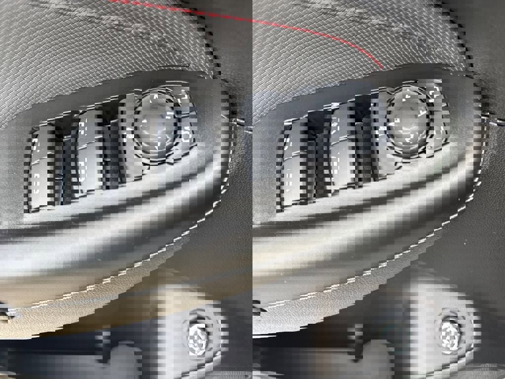 Used 2024 Chevrolet TrailBlazer RS w/ Convenience Package image 20