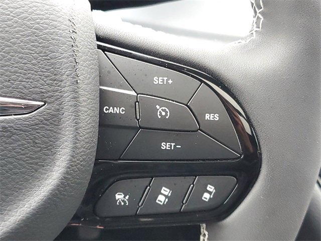 New 2026 Chrysler Pacifica Limited w/ Uconnect Theater Family Group image 23