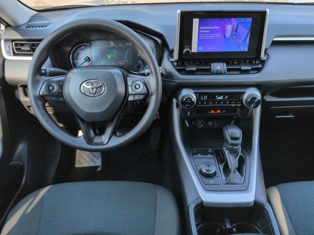 Used 2024 Toyota RAV4 LE AWD/4WD image 21