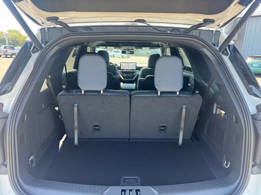 New 2026 Ford Explorer ST-Line w/ ST-Line Street Pack AWD/4WD image 17