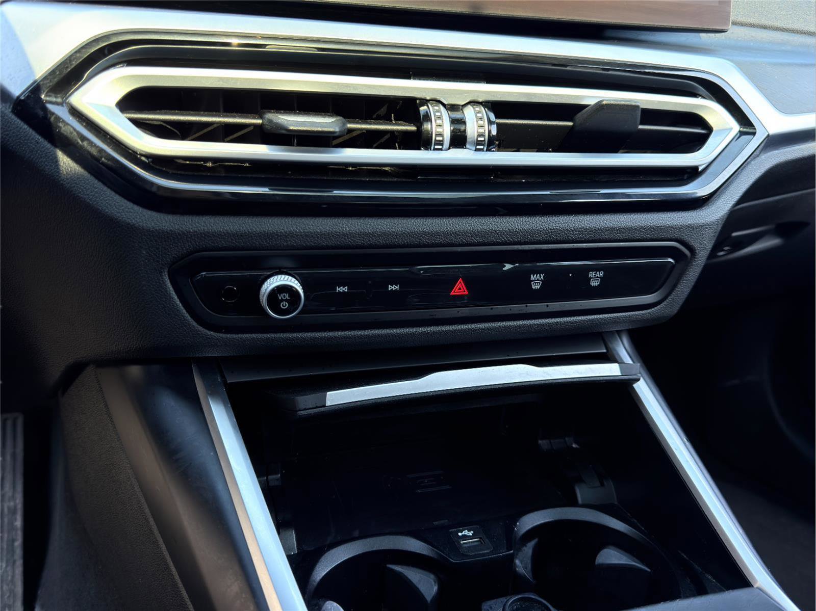 Used 2024 BMW 330i xDrive Sedan w/ Convenience Package image 13