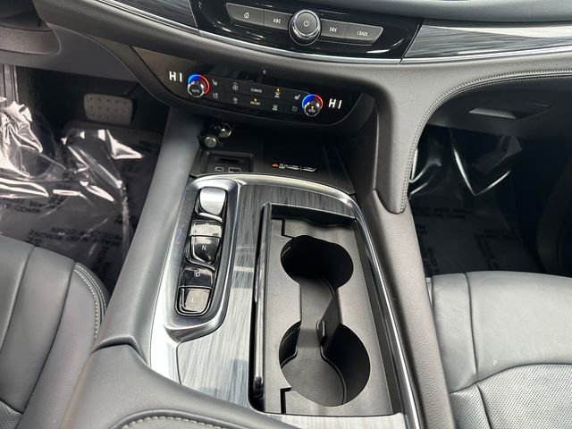 Used 2024 Buick Enclave Premium image 18