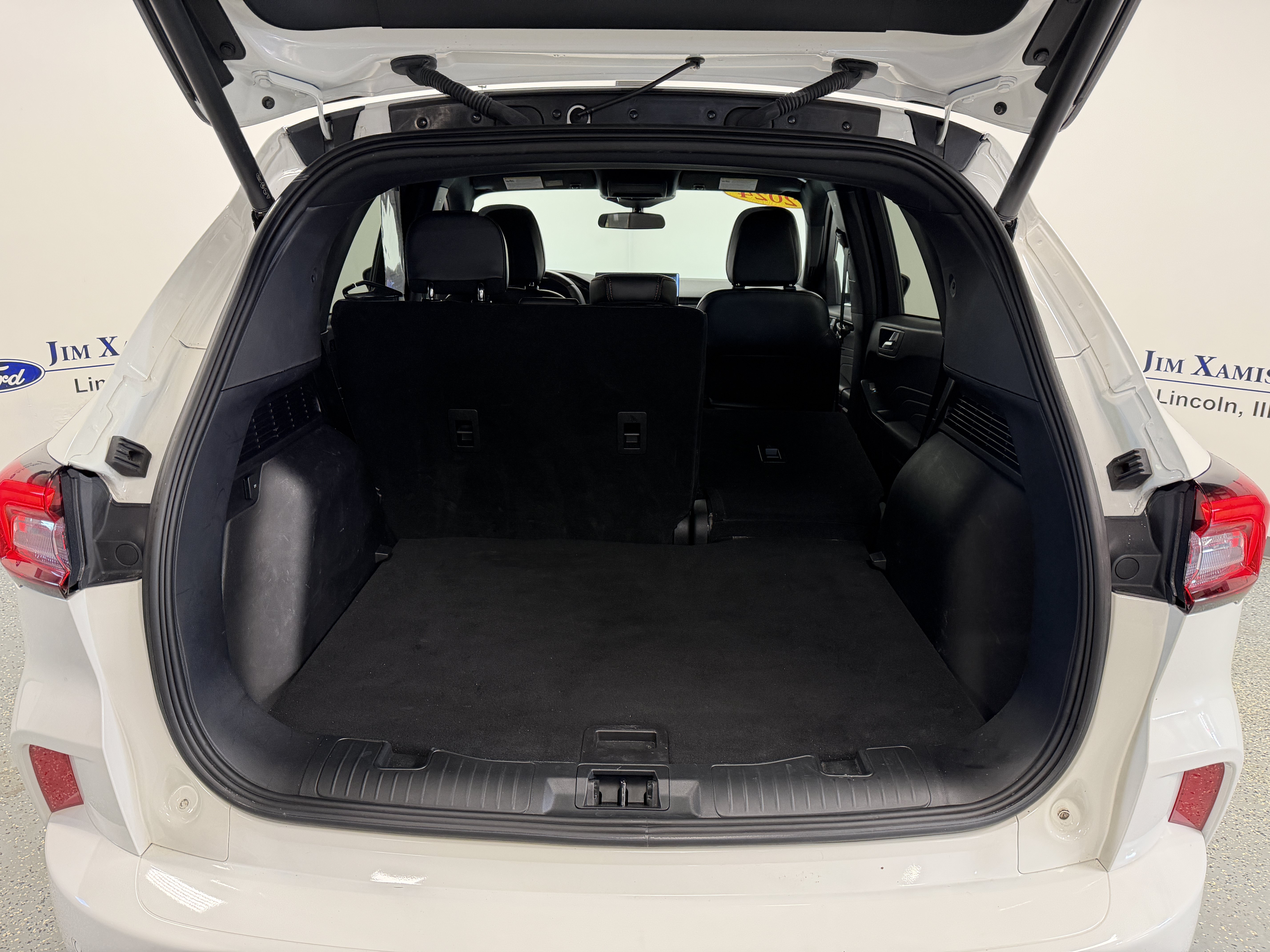 Used 2024 Ford Escape ST-Line w/ Tech Pack #1 AWD/4WD image 24
