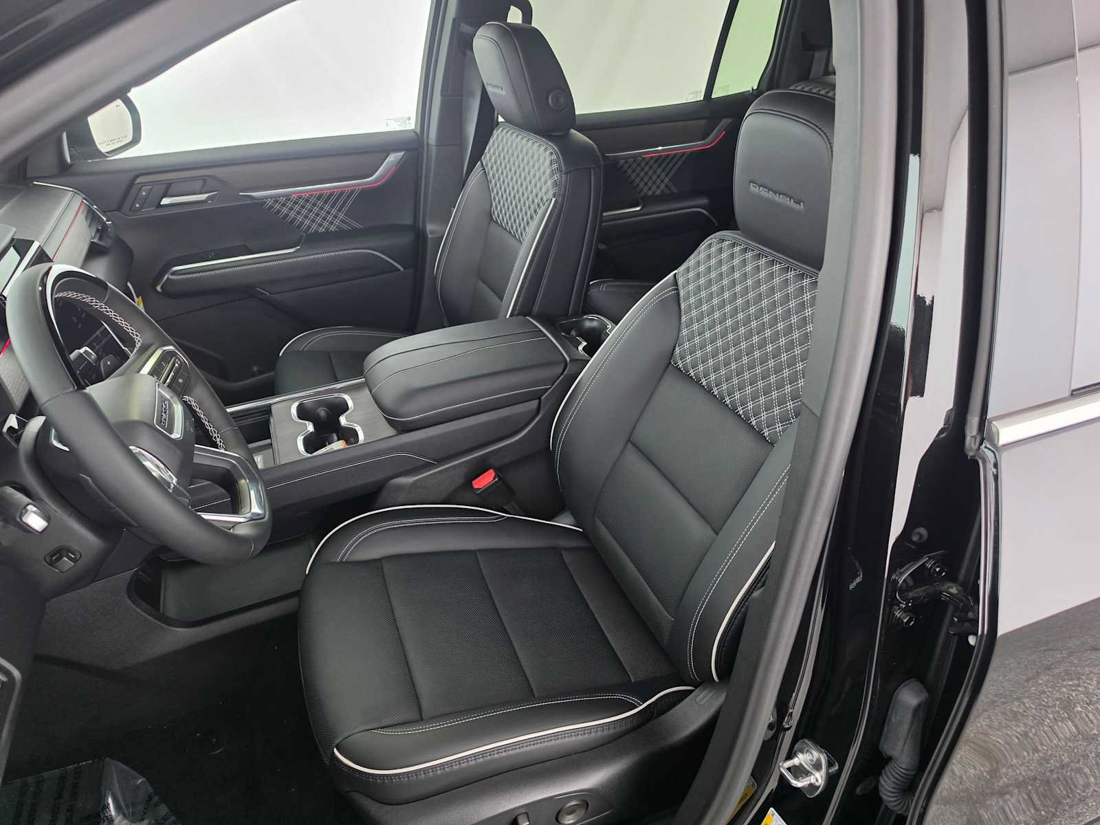 New 2027 GMC Acadia Denali w/ Denali Reserve Package FWD image 23