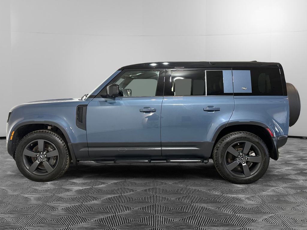 Used 2024 Land Rover Defender 110 SE image 2