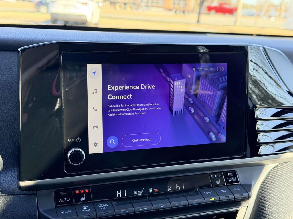 Certified 2025 Toyota Camry SE w/ Convenience Package image 3