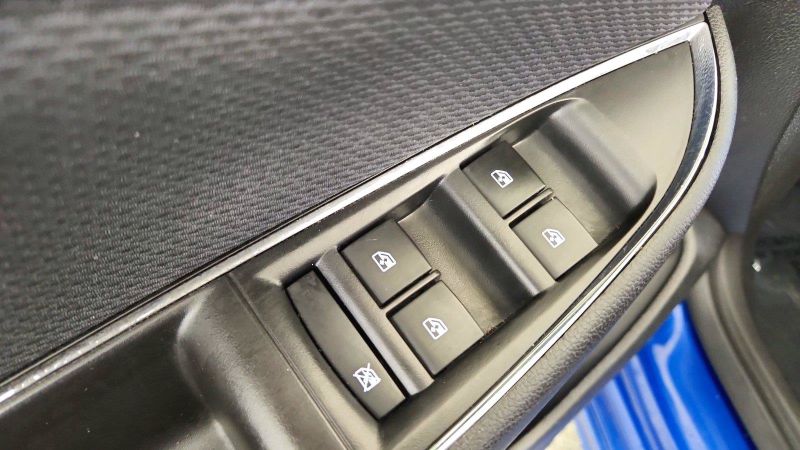 Used 2018 Chevrolet Cruze LT w/ Convenience Package FWD image 23