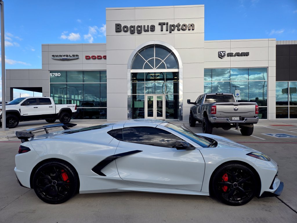 Used 2023 Chevrolet Corvette Stingray Preferred Cpe w/ 2LT RWD image 2