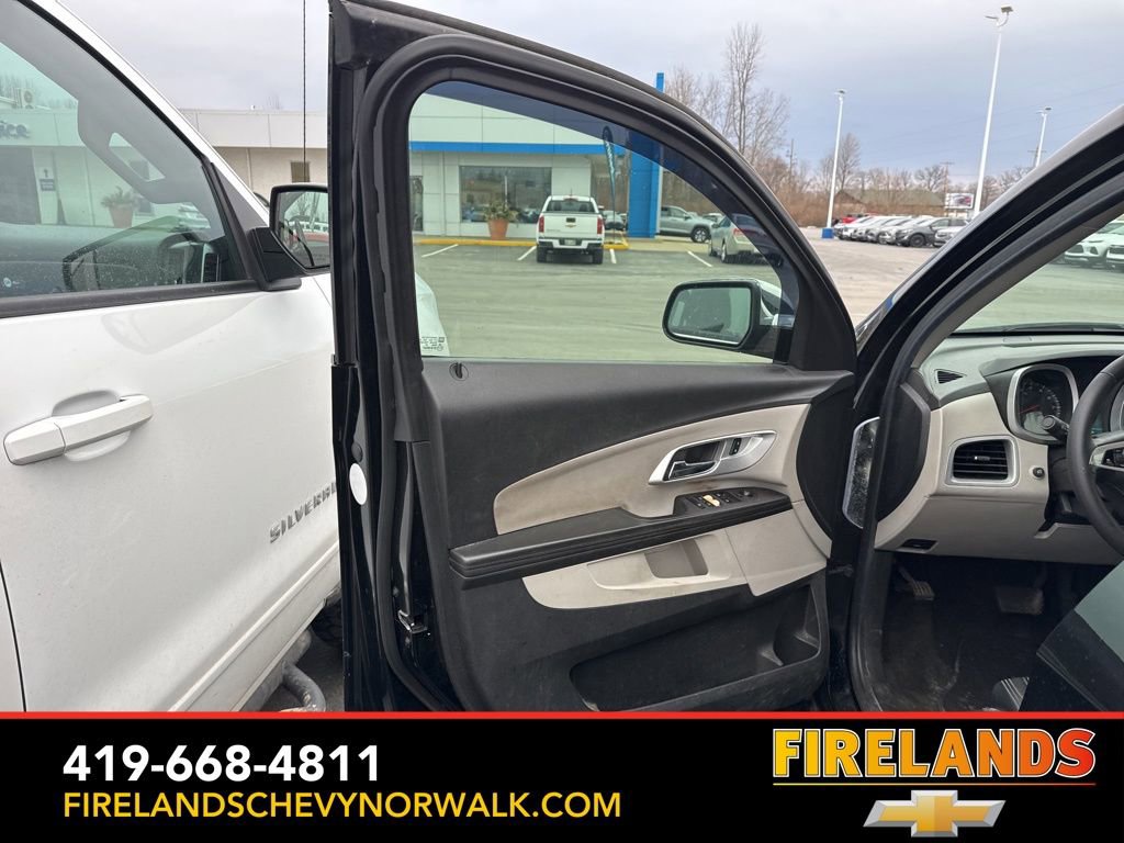 Used 2017 Chevrolet Equinox LT w/ Convenience Package image 12