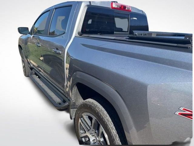 Used 2024 Chevrolet Colorado Z71 w/ Z71 Convenience Package 2 image 8