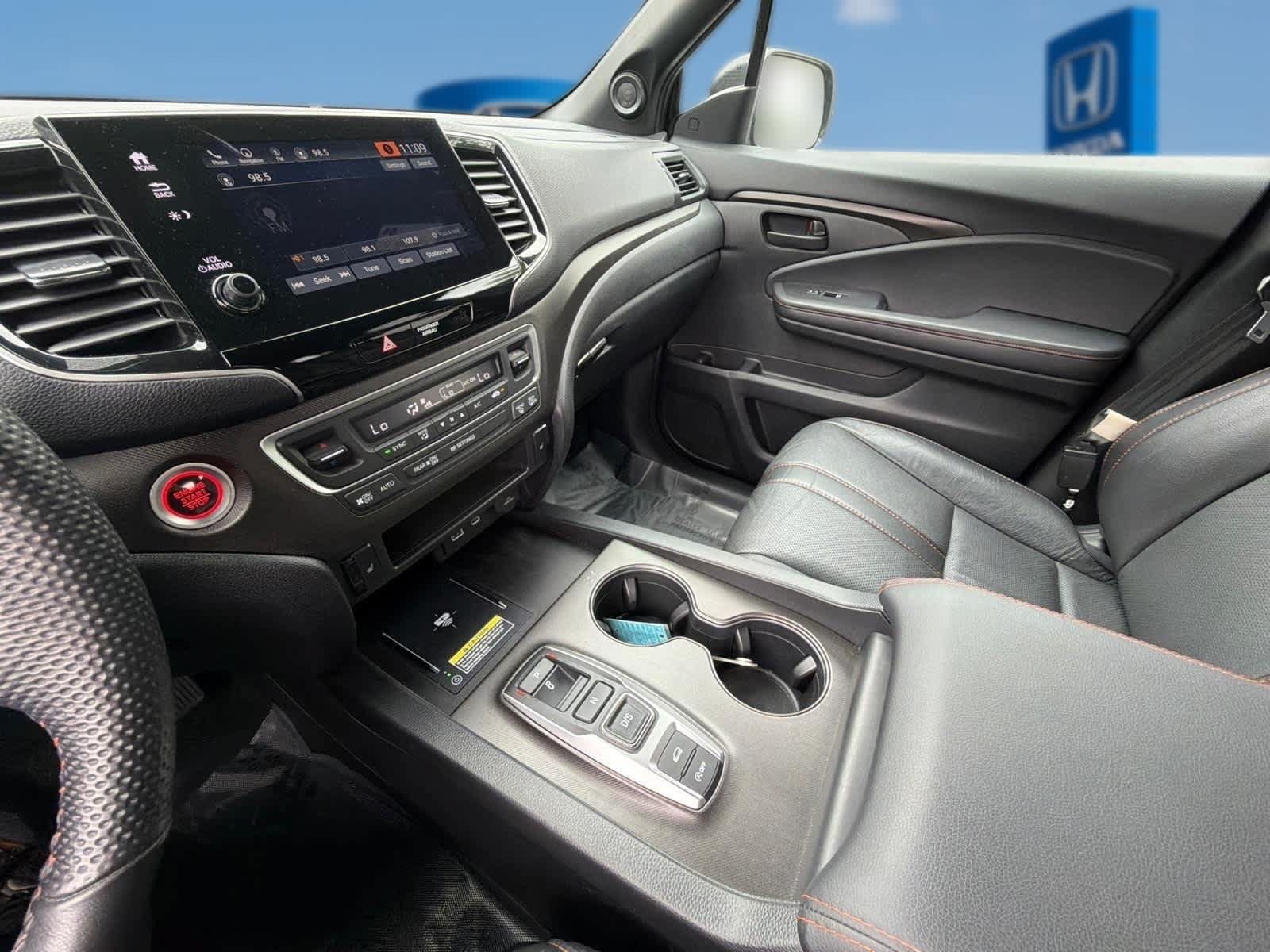Used 2025 Honda Passport TrailSport image 22