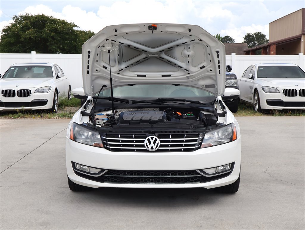 Used 2014 Volkswagen Passat TDI SE FWD image 36