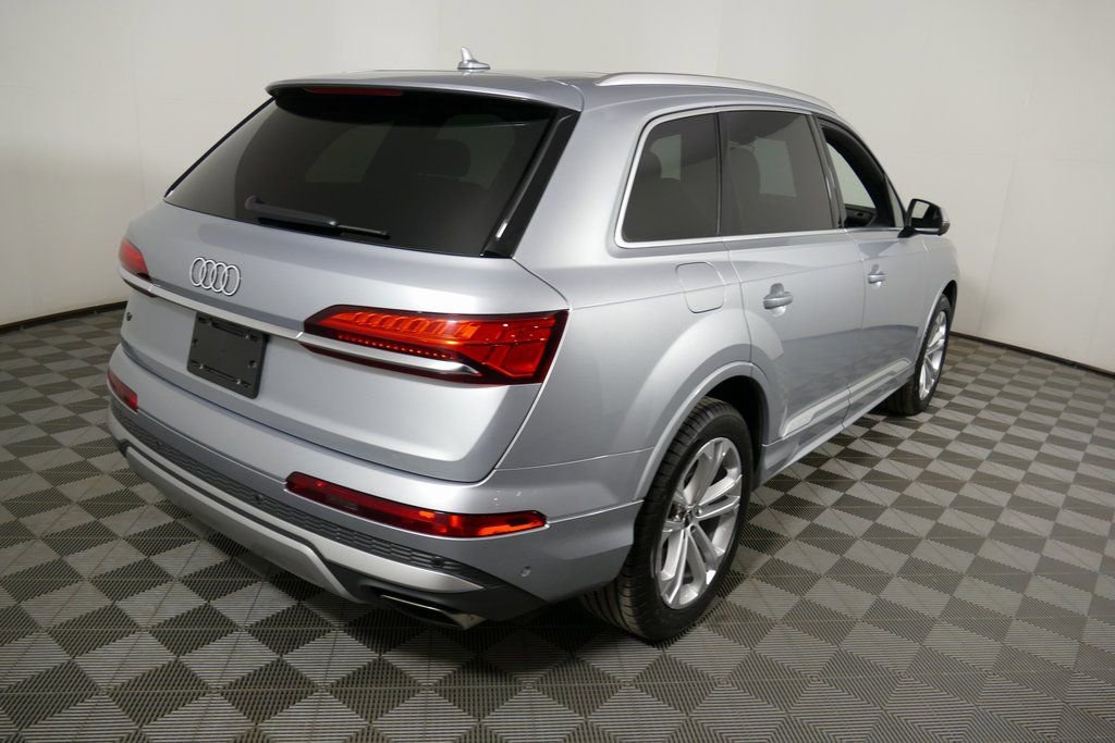 Used 2025 Audi Q7 3.0T Premium Plus AWD/4WD image 3