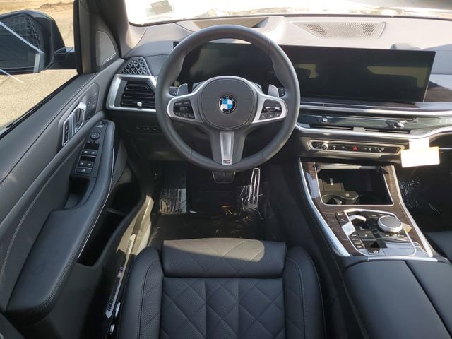 Used 2025 BMW X5 xDrive40i w/ M Sport Package image 18