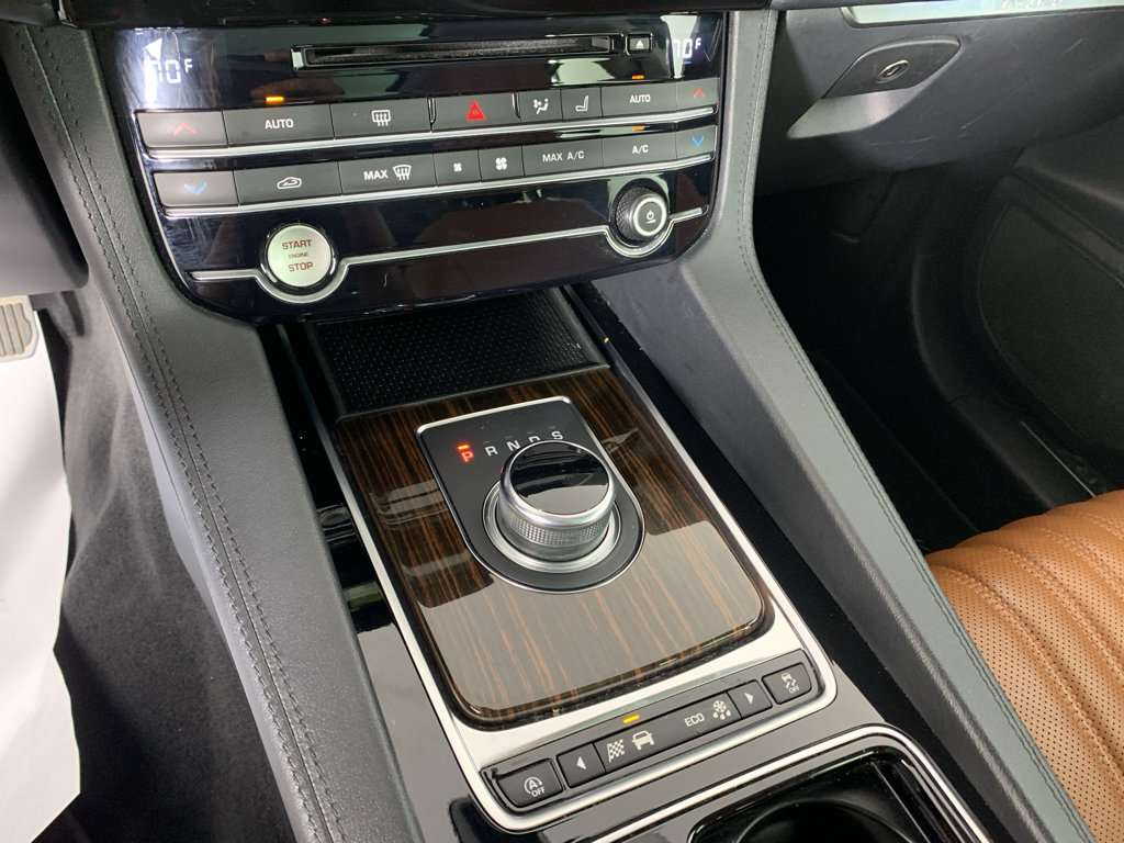 Used 2020 Jaguar F-PACE Portfolio AWD/4WD image 24