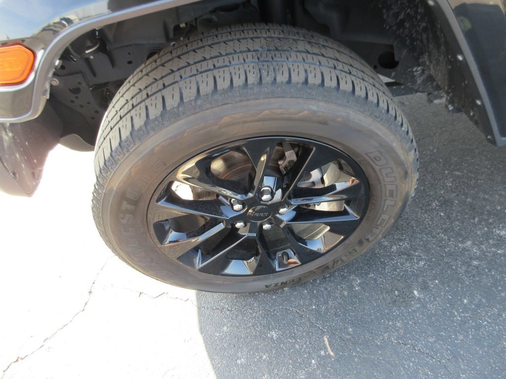 Used 2023 Jeep Wrangler Unlimited Sahara AWD/4WD image 15