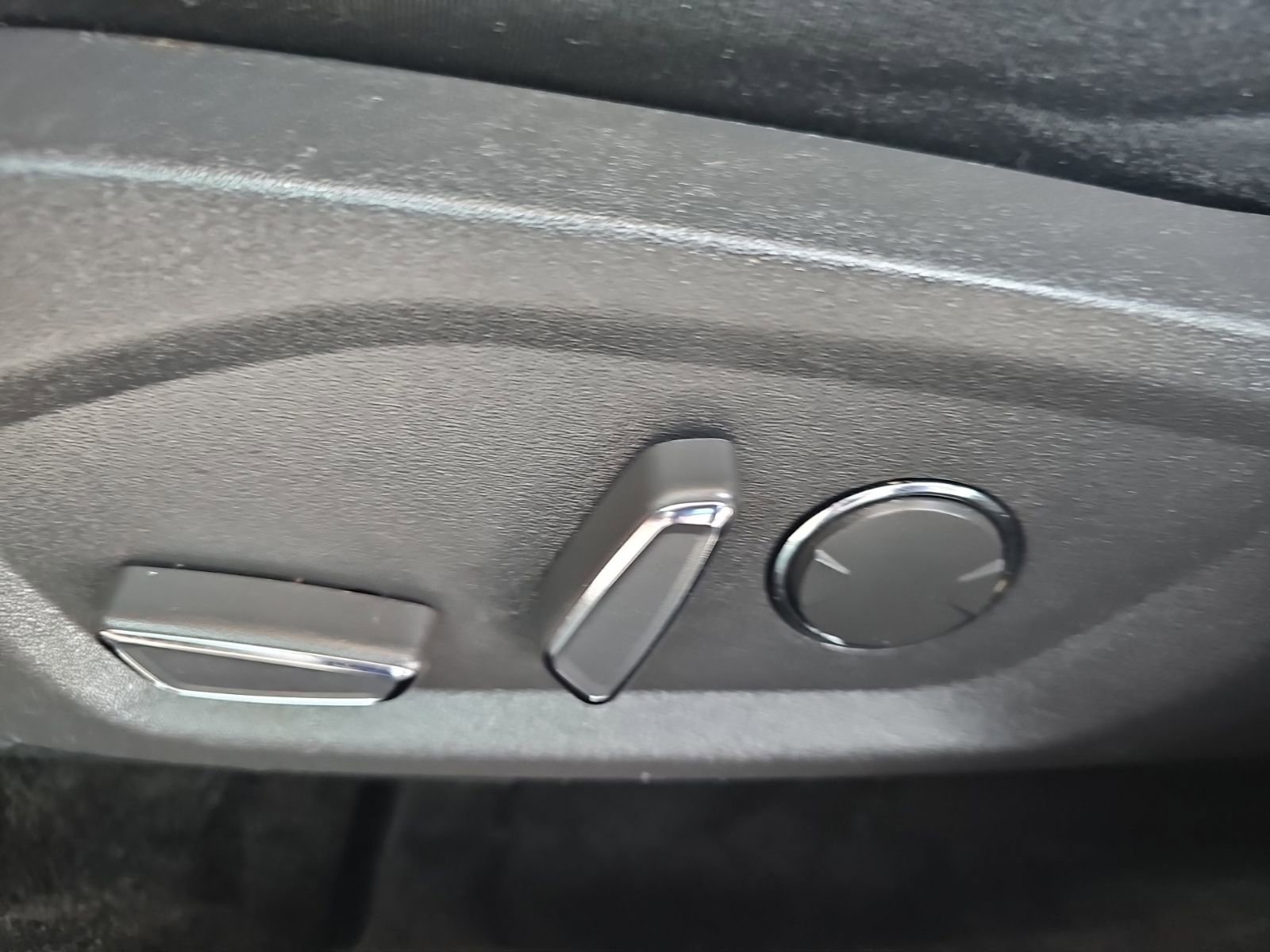 Used 2016 Ford Fusion SE FWD image 5