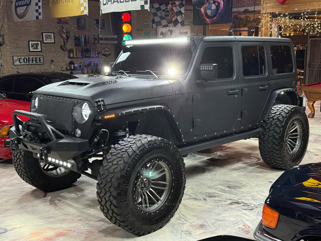 Used 2023 Jeep Wrangler Unlimited Rubicon 392 w/ Xtreme Recon 35" Tire Package AWD/4WD image 10
