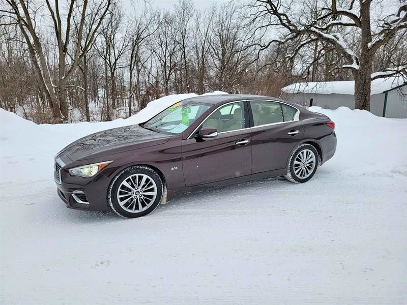 Used 2018 INFINITI Q50 Luxe image 1