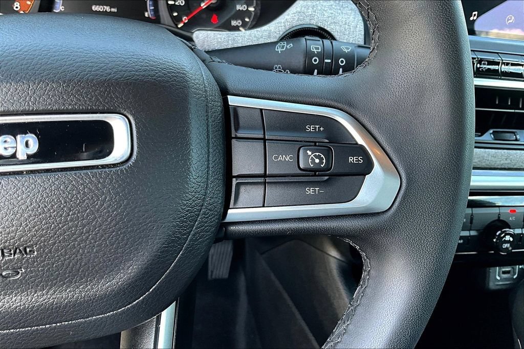 Used 2024 Jeep Compass Latitude AWD/4WD image 13