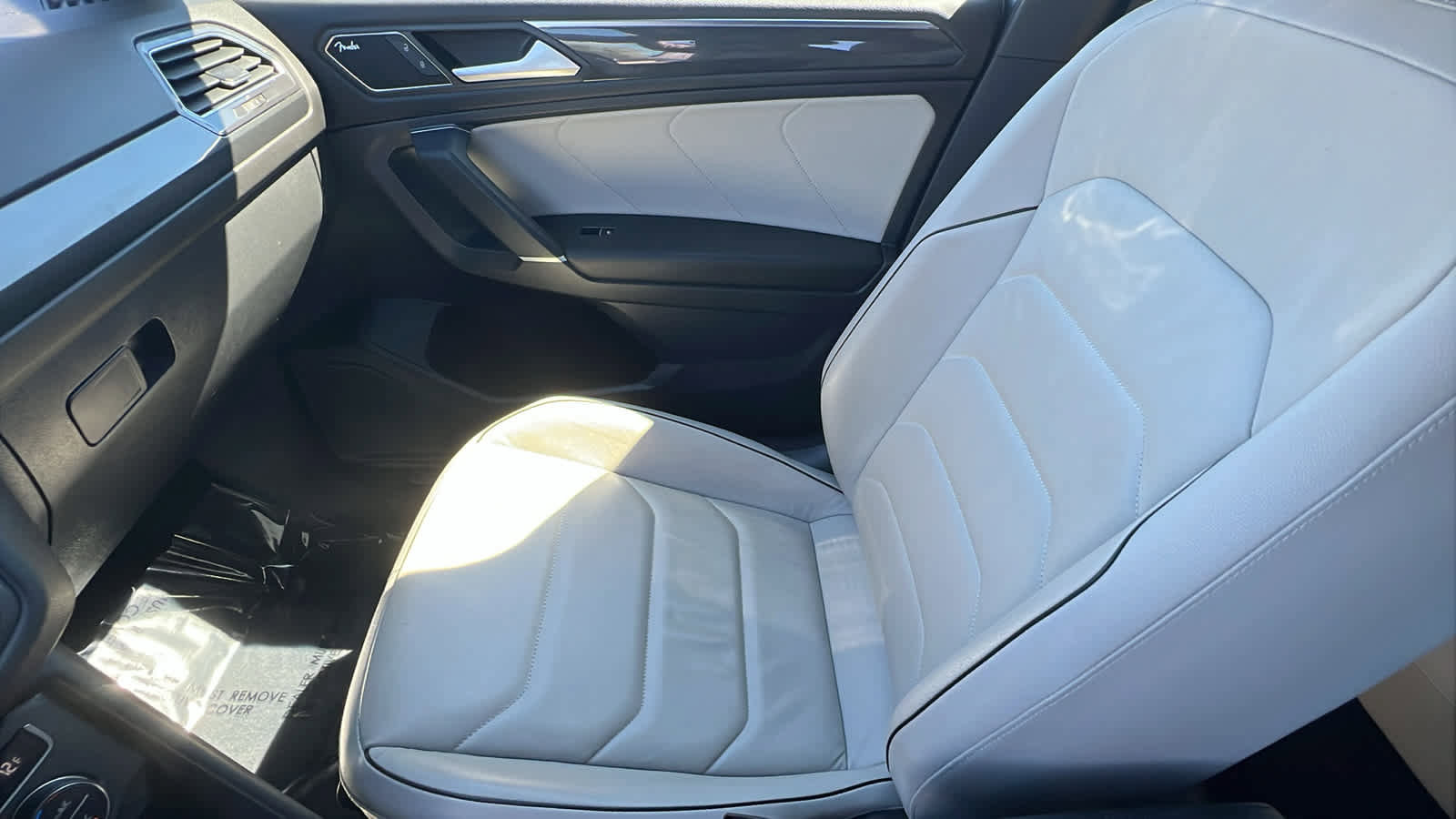 Certified 2020 Volkswagen Tiguan SEL Premium R-Line image 12