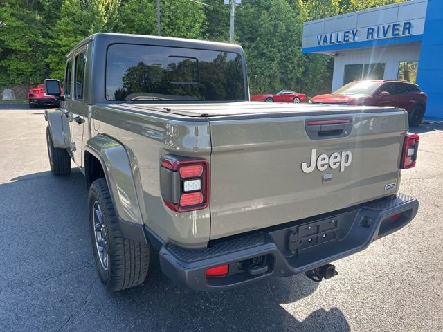 Used 2020 Jeep Gladiator Overland AWD/4WD image 6