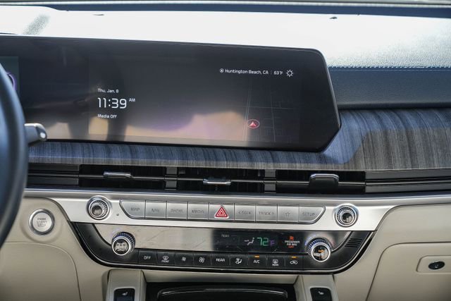 Certified 2024 Kia Telluride EX w/ EX Captain's Chair Package image 15