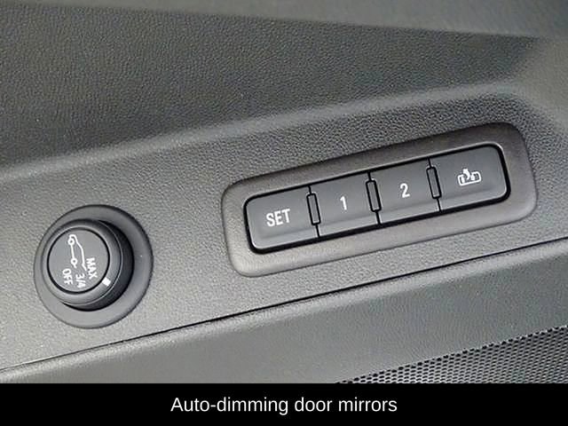 Used 2022 Chevrolet Equinox Premier w/ LPO, Floor Liner Package FWD image 18