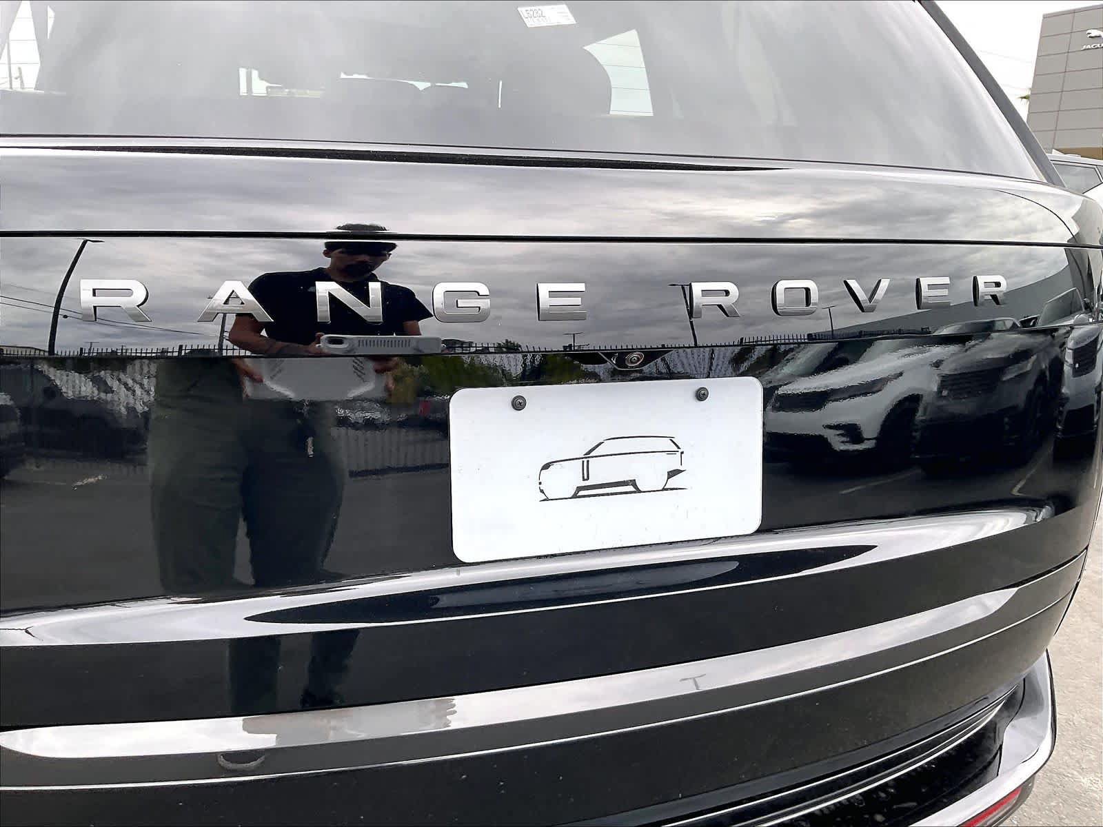 New 2026 Land Rover Range Rover Long Wheelbase SE AWD/4WD image 26