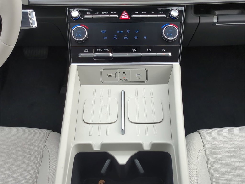 New 2026 Hyundai Santa Fe SE image 20