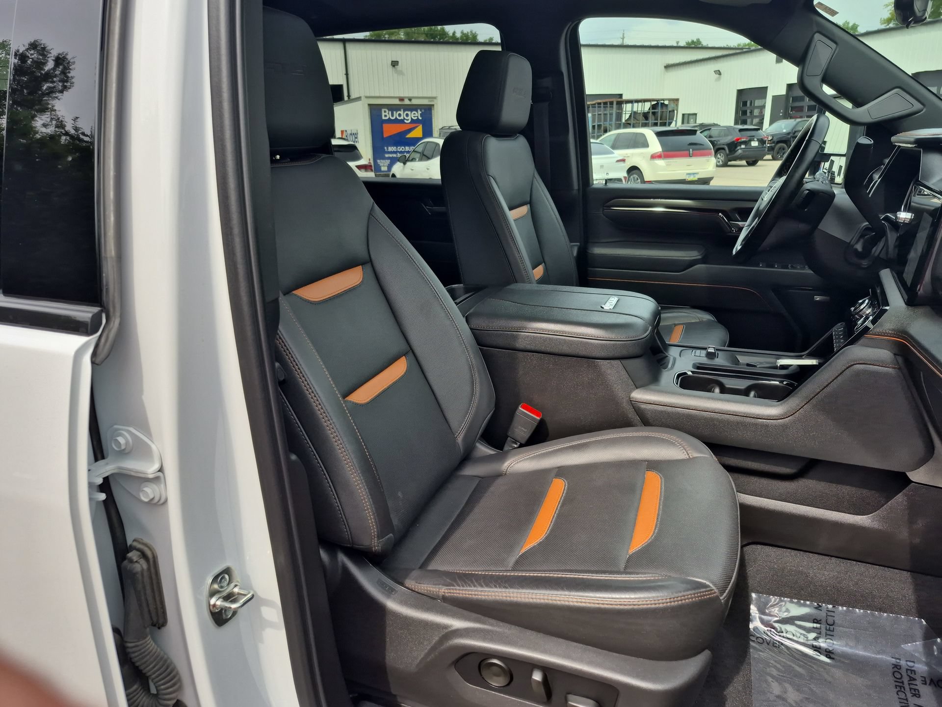 Certified 2025 GMC Sierra 2500 AT4 w/ AT4 Premium Plus Package AWD/4WD image 29