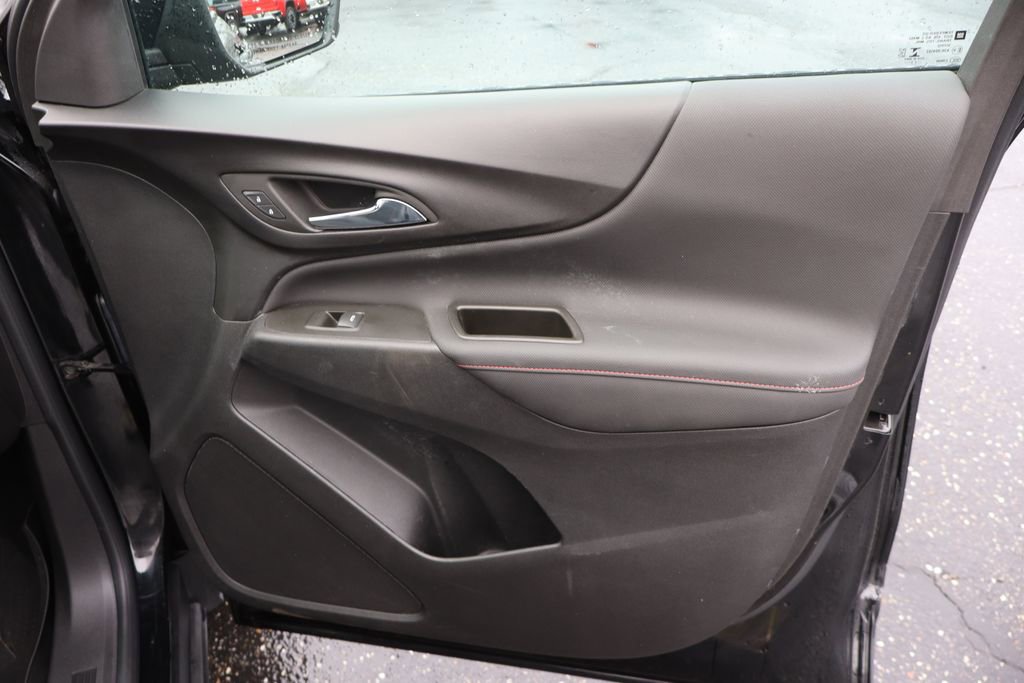 Used 2023 Chevrolet Equinox RS image 27