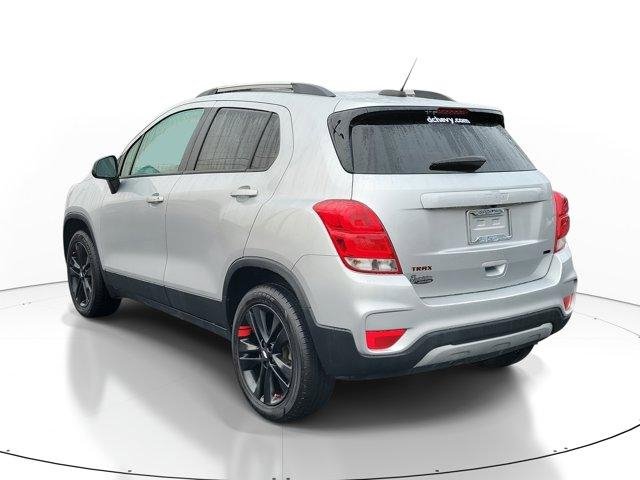 Used 2021 Chevrolet Trax LT w/ Redline Edition image 3