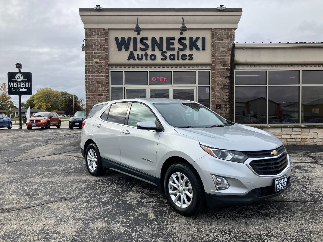 Used 2018 Chevrolet Equinox LT image 1