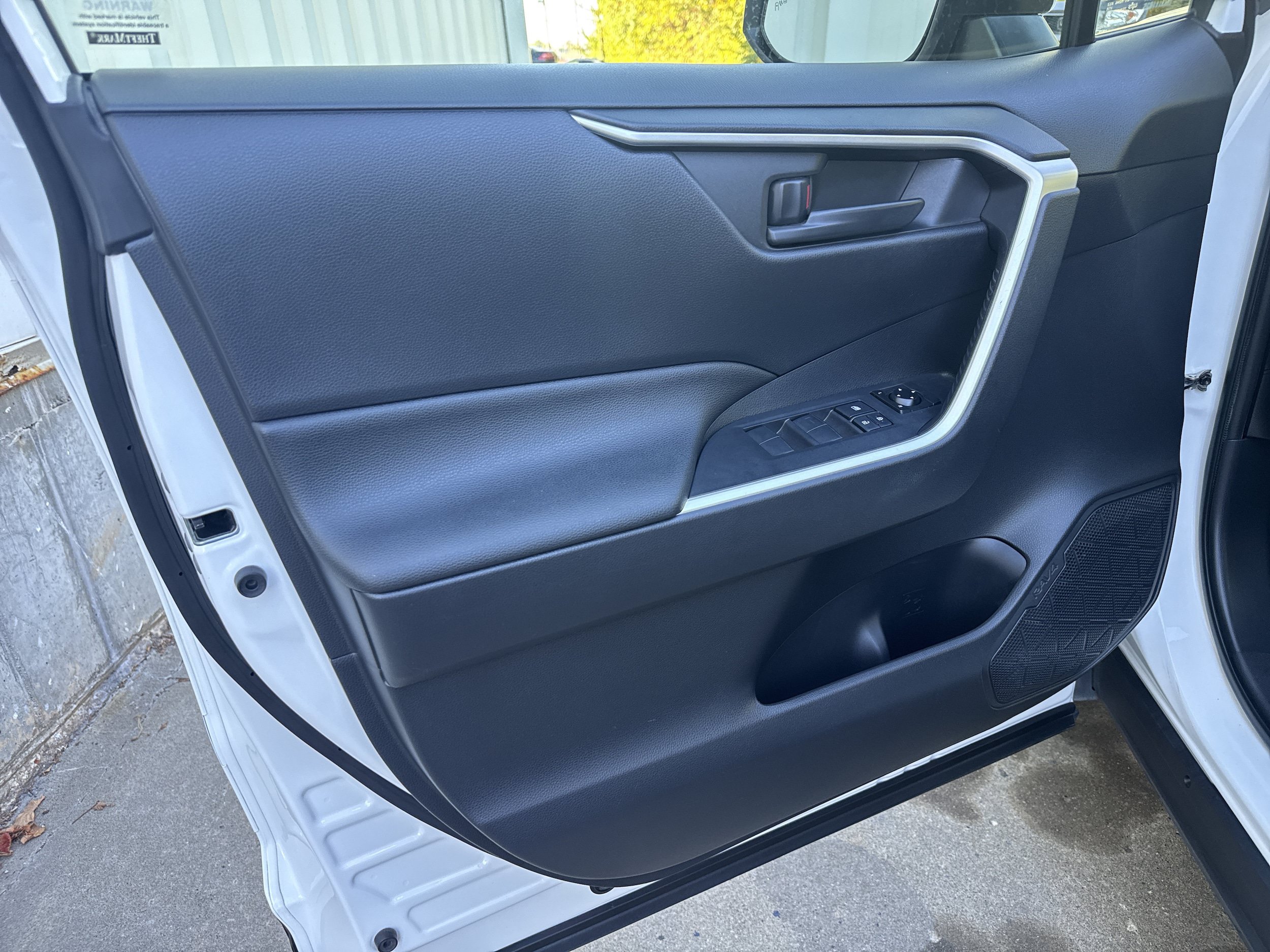 Used 2019 Toyota RAV4 LE w/ All Weather Liner Package AWD/4WD image 6