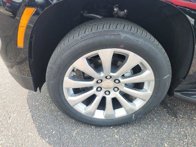 New 2025 Chevrolet Suburban Premier image 6