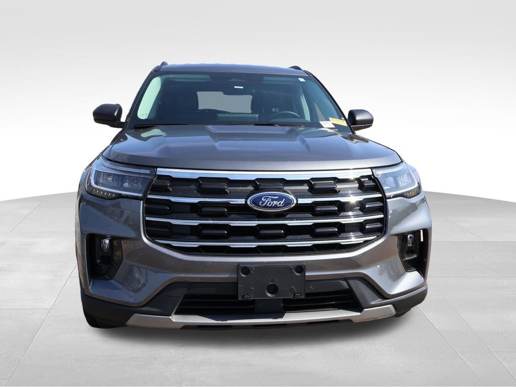 Used 2025 Ford Explorer Active w/ Active Comfort Package AWD/4WD image 6