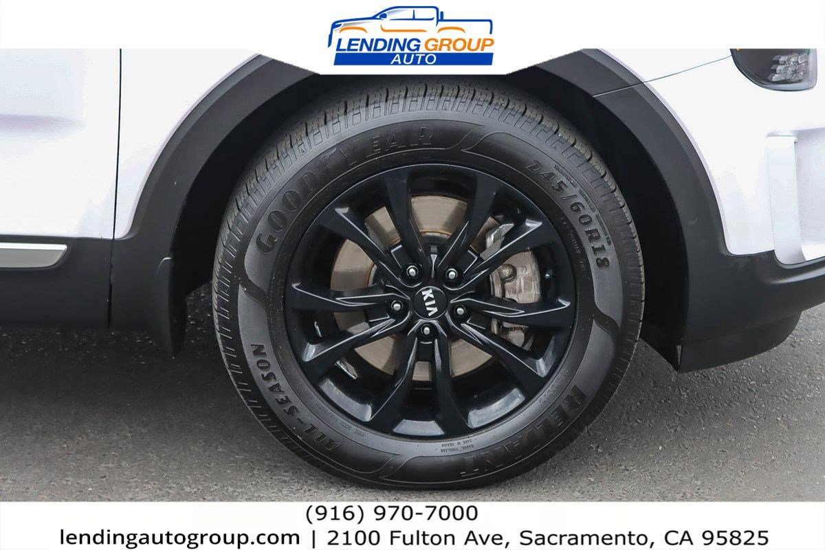 Used 2021 Kia Telluride LX image 9