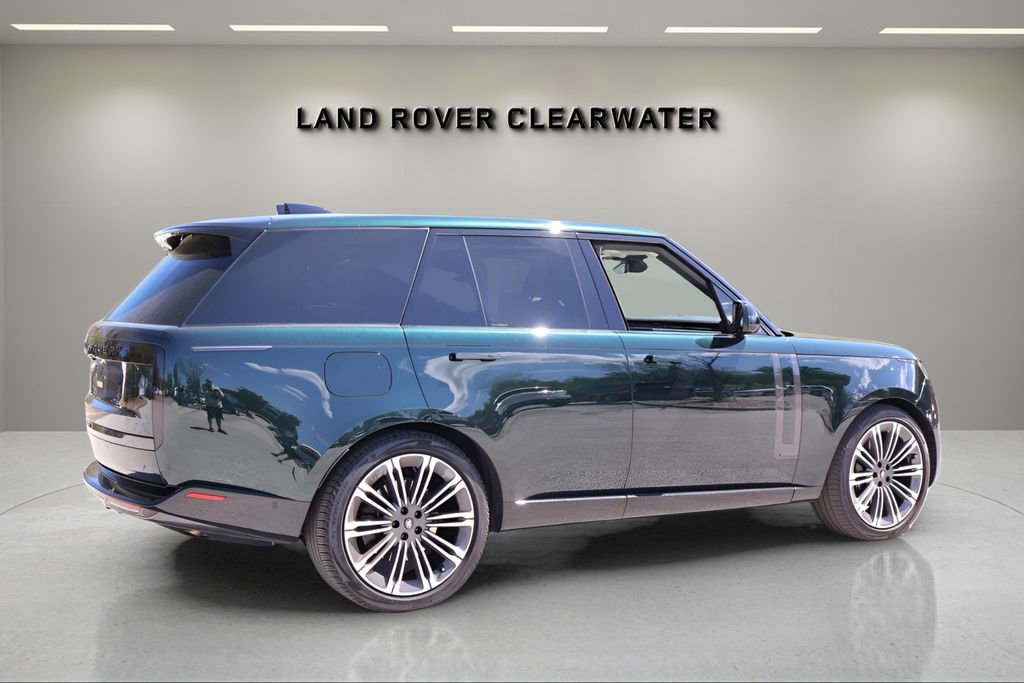 Used 2024 Land Rover Range Rover Autobiography image 4