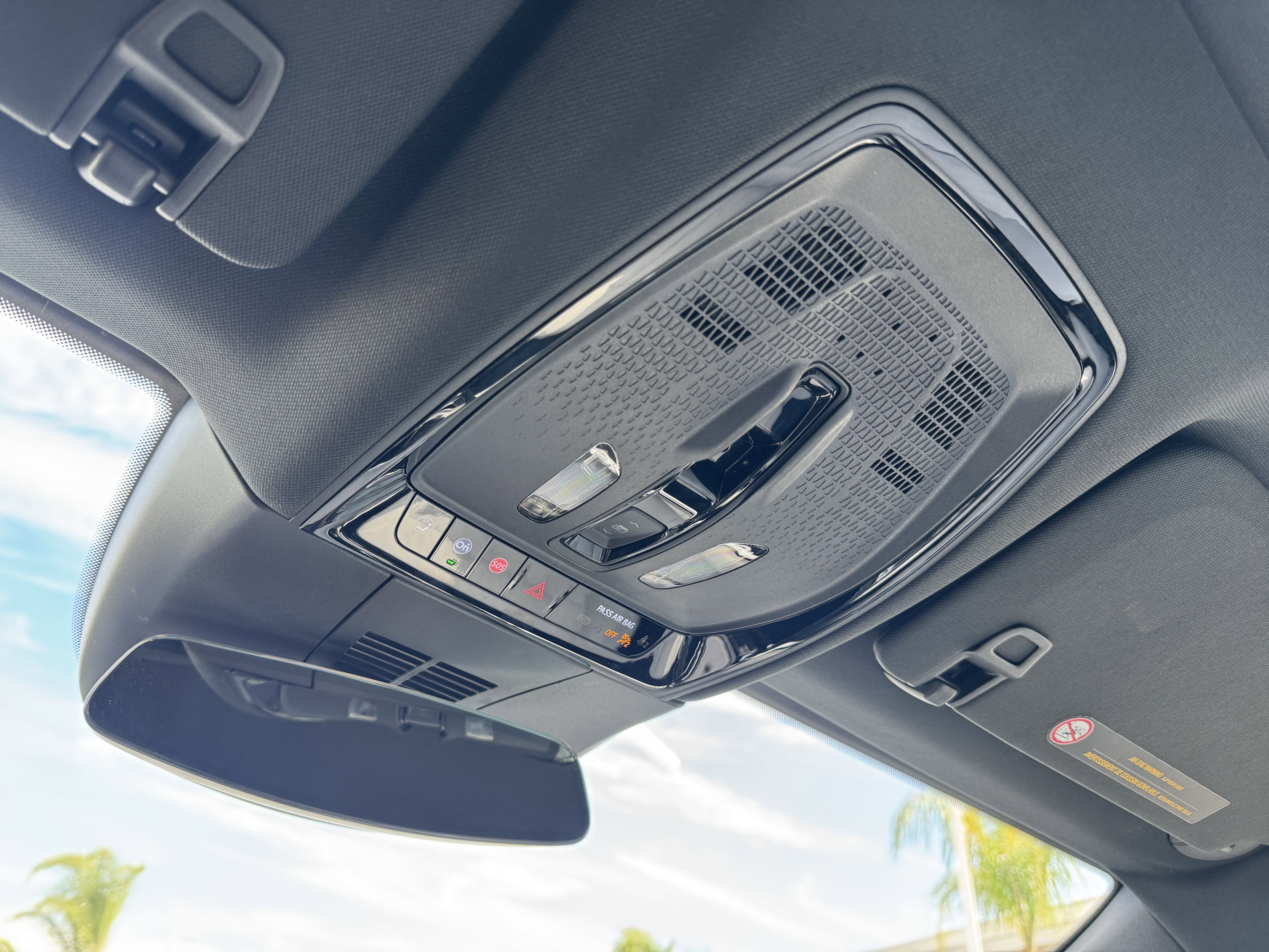 Used 2024 Cadillac Lyriq Luxury AWD/4WD image 33