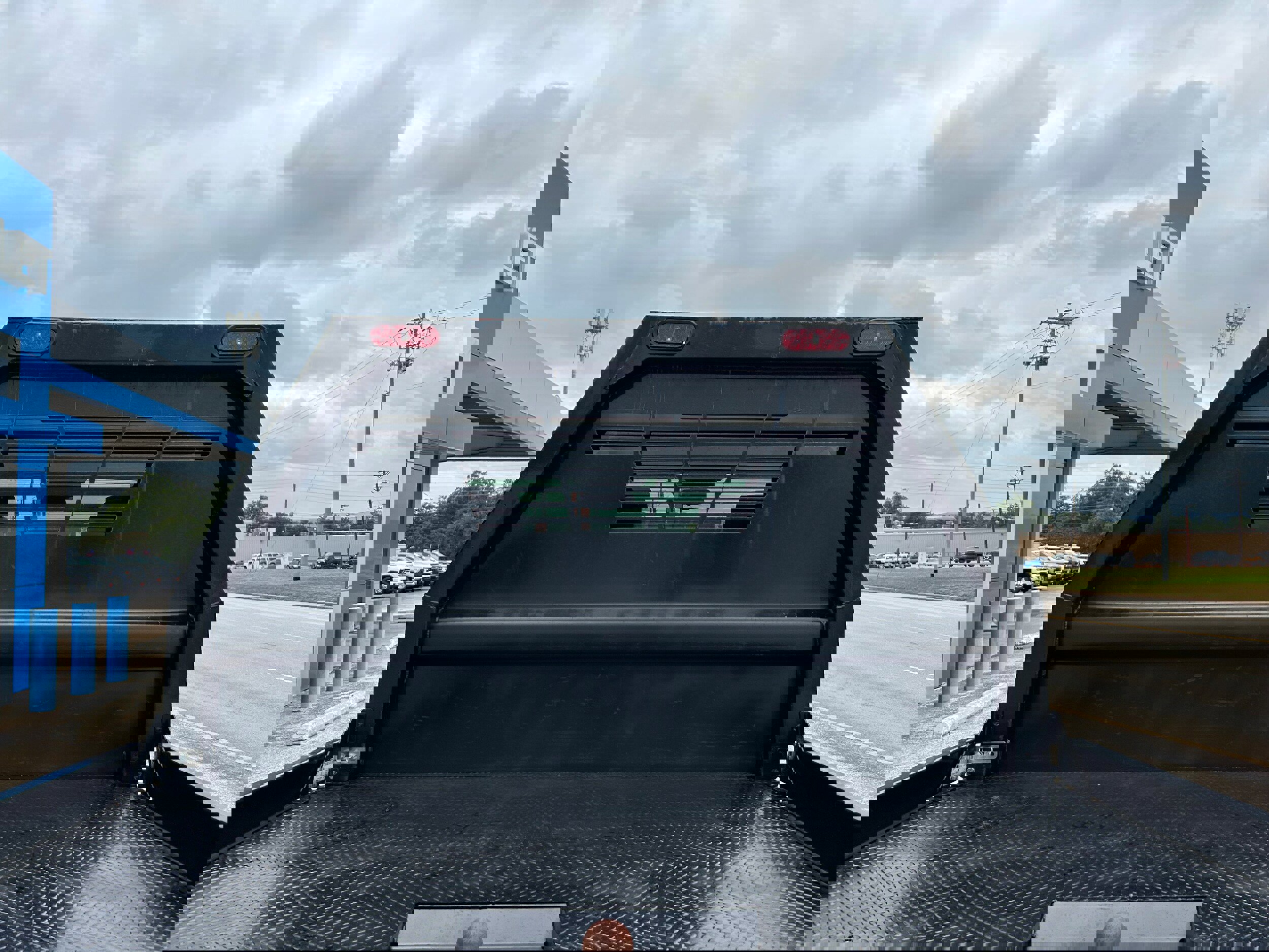 Used 2024 Chevrolet Silverado 2500 LT w/ Convenience Package image 6