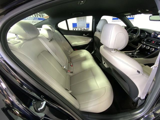 Used 2023 Genesis G70 2.0T image 32